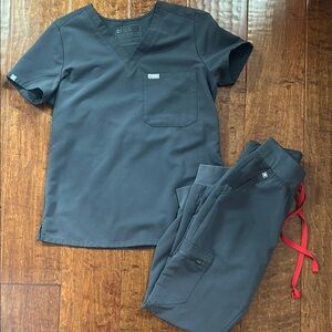Figs charcoal Gray Scrub Ensemble